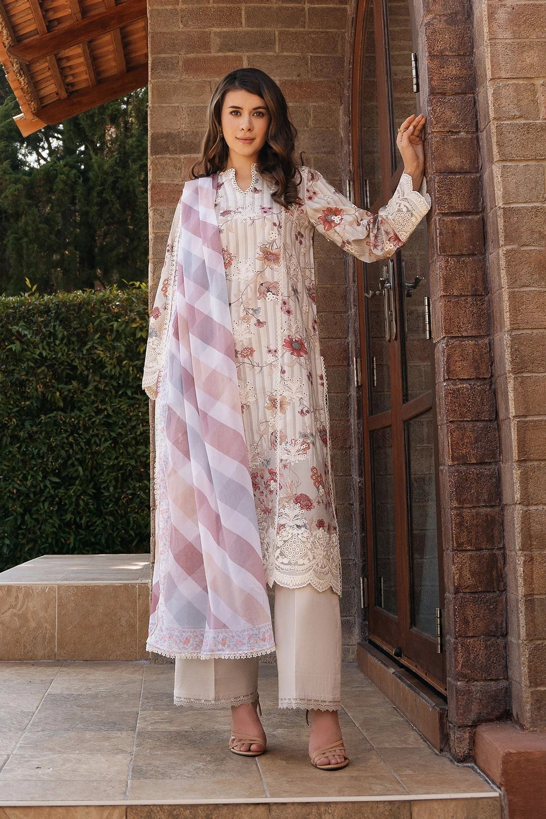 Afrozeh | Damask The Holiday Edit '25 - Lawn | Azara A - House Of Hania