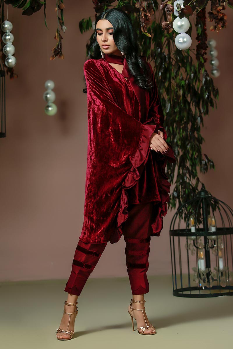 Ansab Jahangir | Bow Velvet Edit | FLUTTER DREAM - House Of Hania