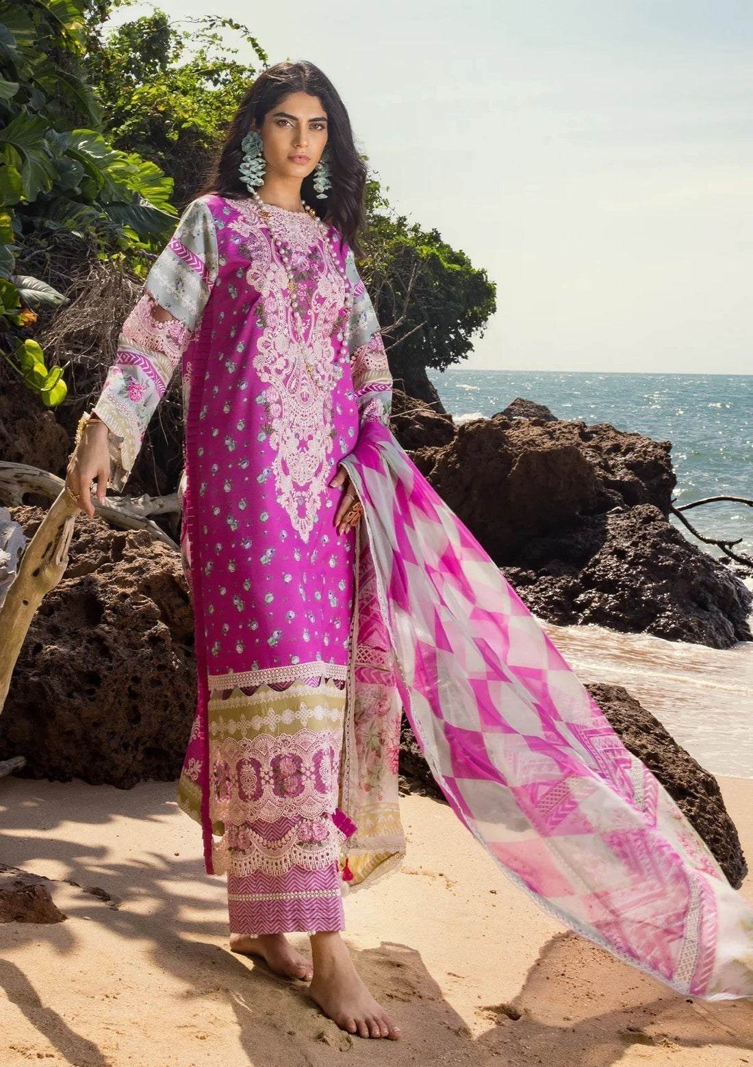 ELAF Signature Embroidered Lawn 3Pc Suit ESL-04B ENCHANTMENT - House Of Hania