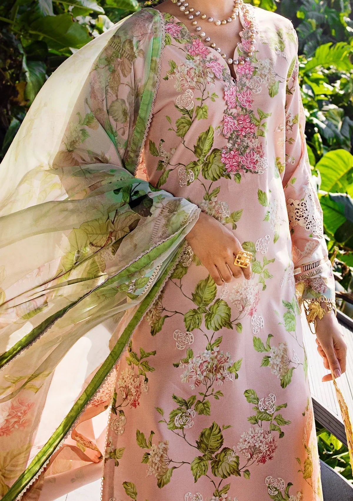 ELAF Signature Embroidered Lawn 3Pc Suit ESL-05B DELIGHT DRAPE - House Of Hania