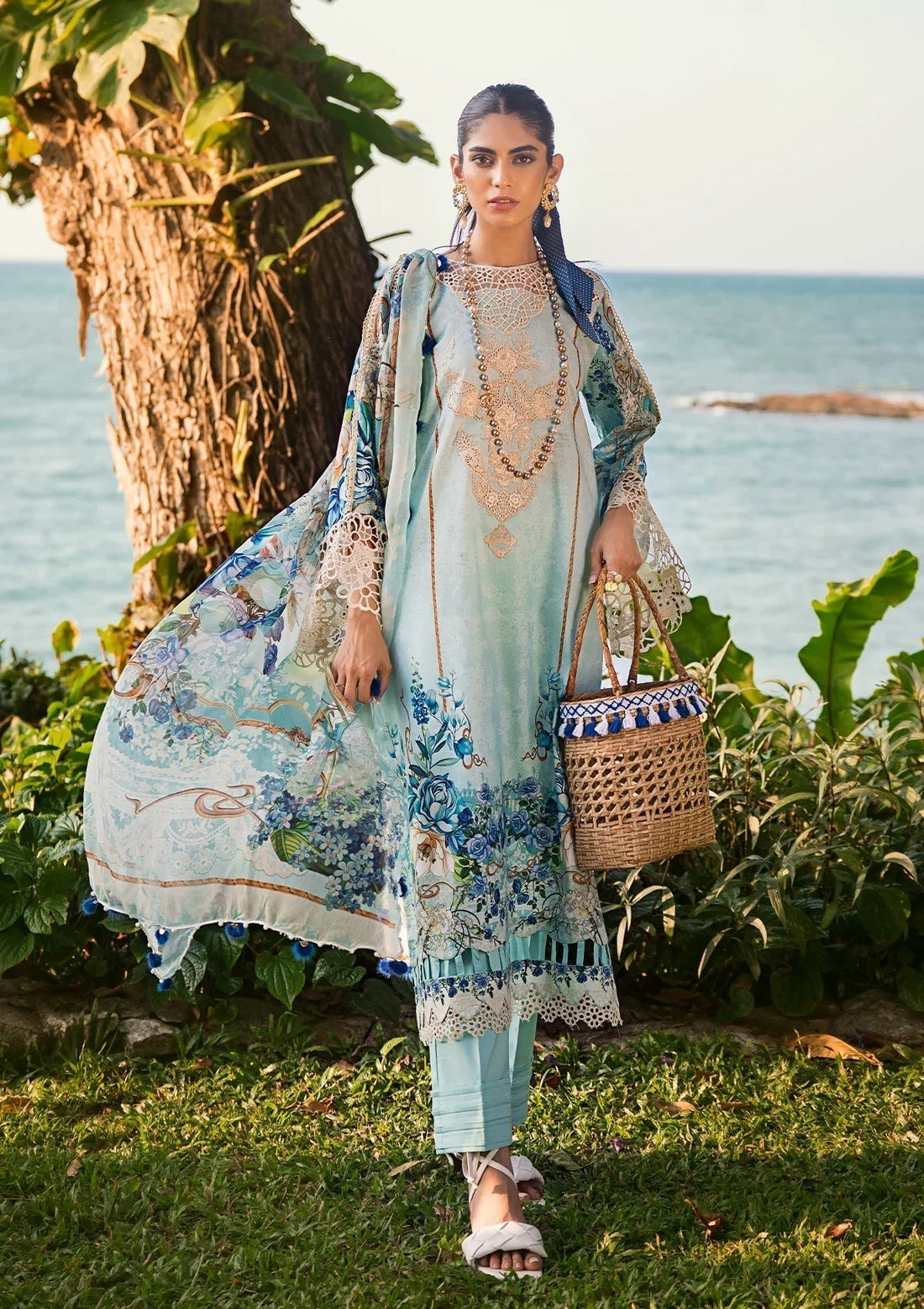 ELAF Signature Embroidered Lawn 3Pc Suit ESL-07B HEAVEN'S MIST - House Of Hania