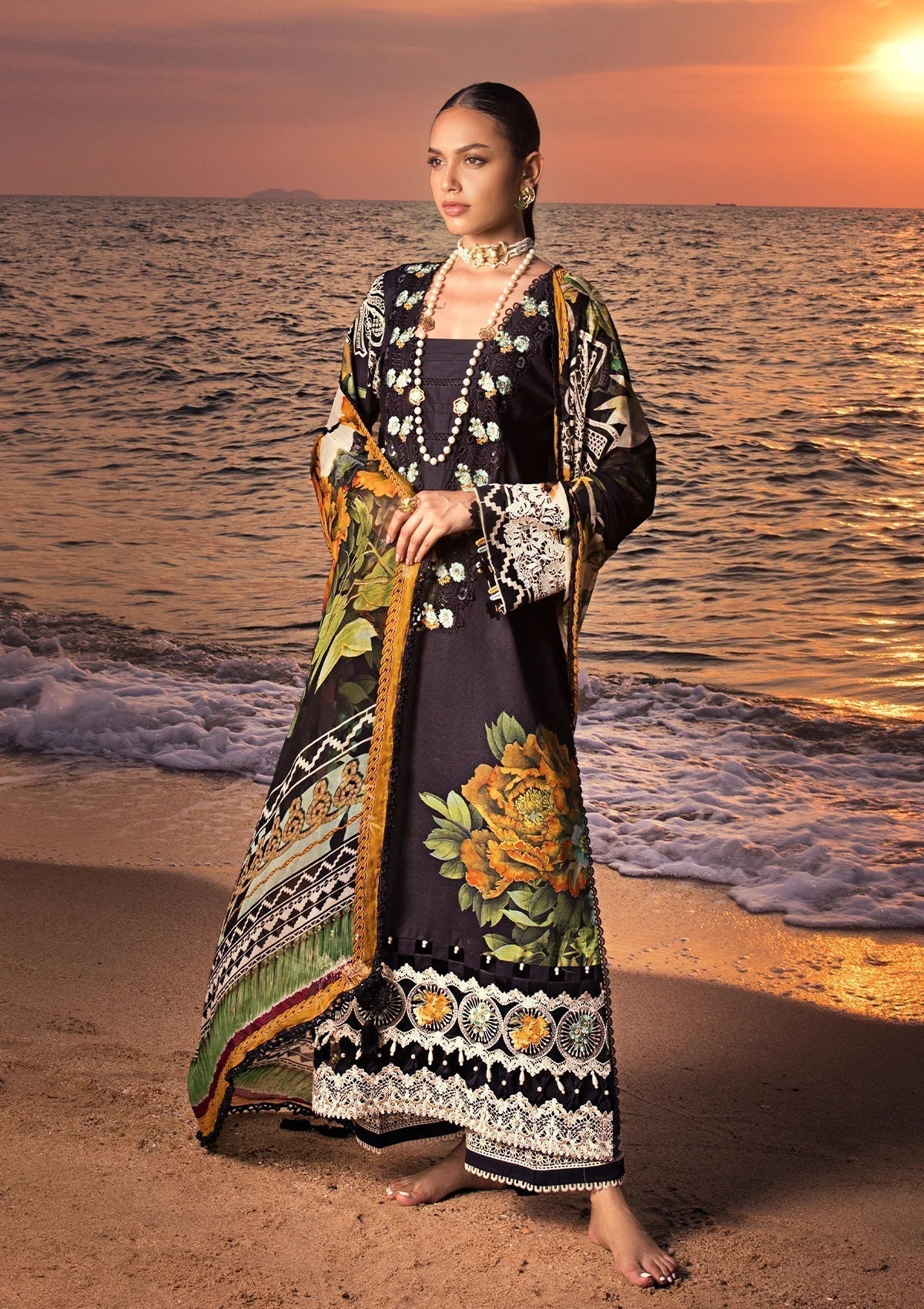 ELAF Signature Embroidered Lawn 3Pc Suit ESL-08B NIGHTFALL - House Of Hania