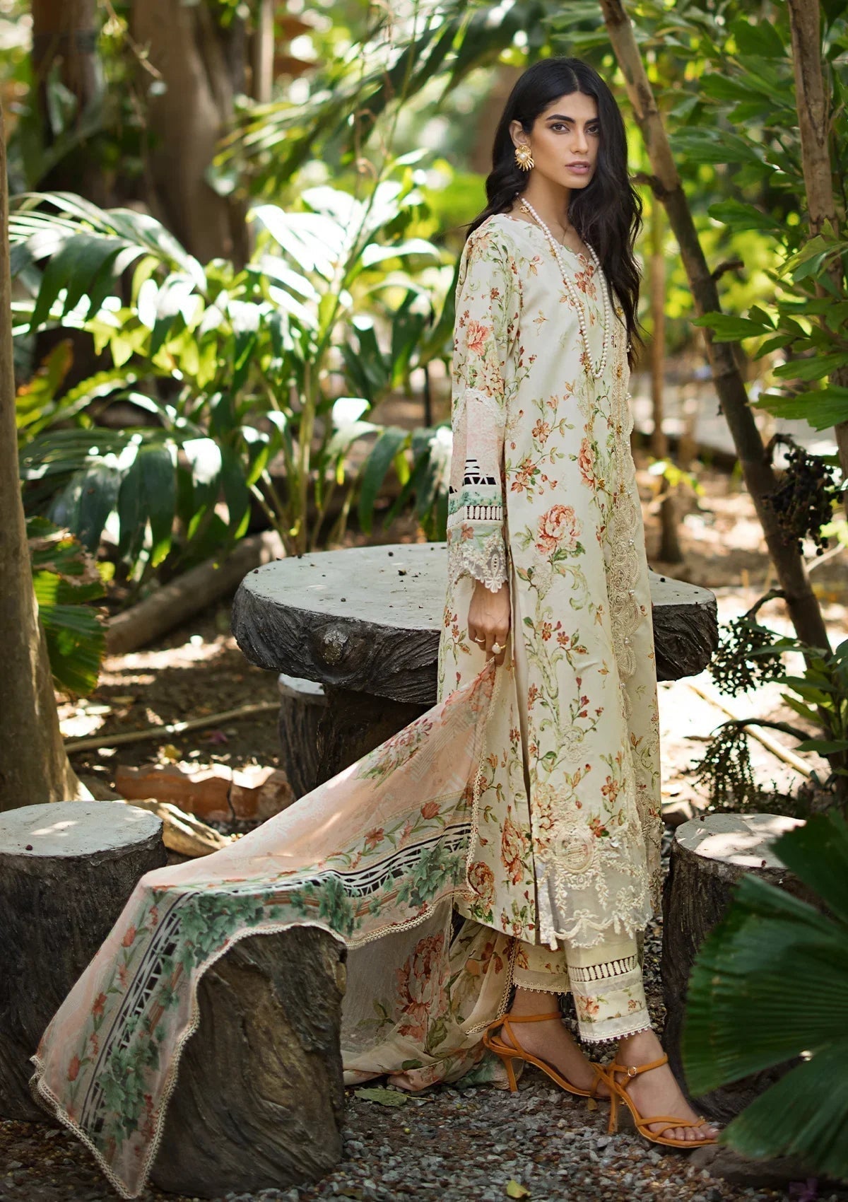 ELAF Signature Embroidered Lawn Unstitched 3Pc Suit ESL-03A ANGELS BREATH - House Of Hania