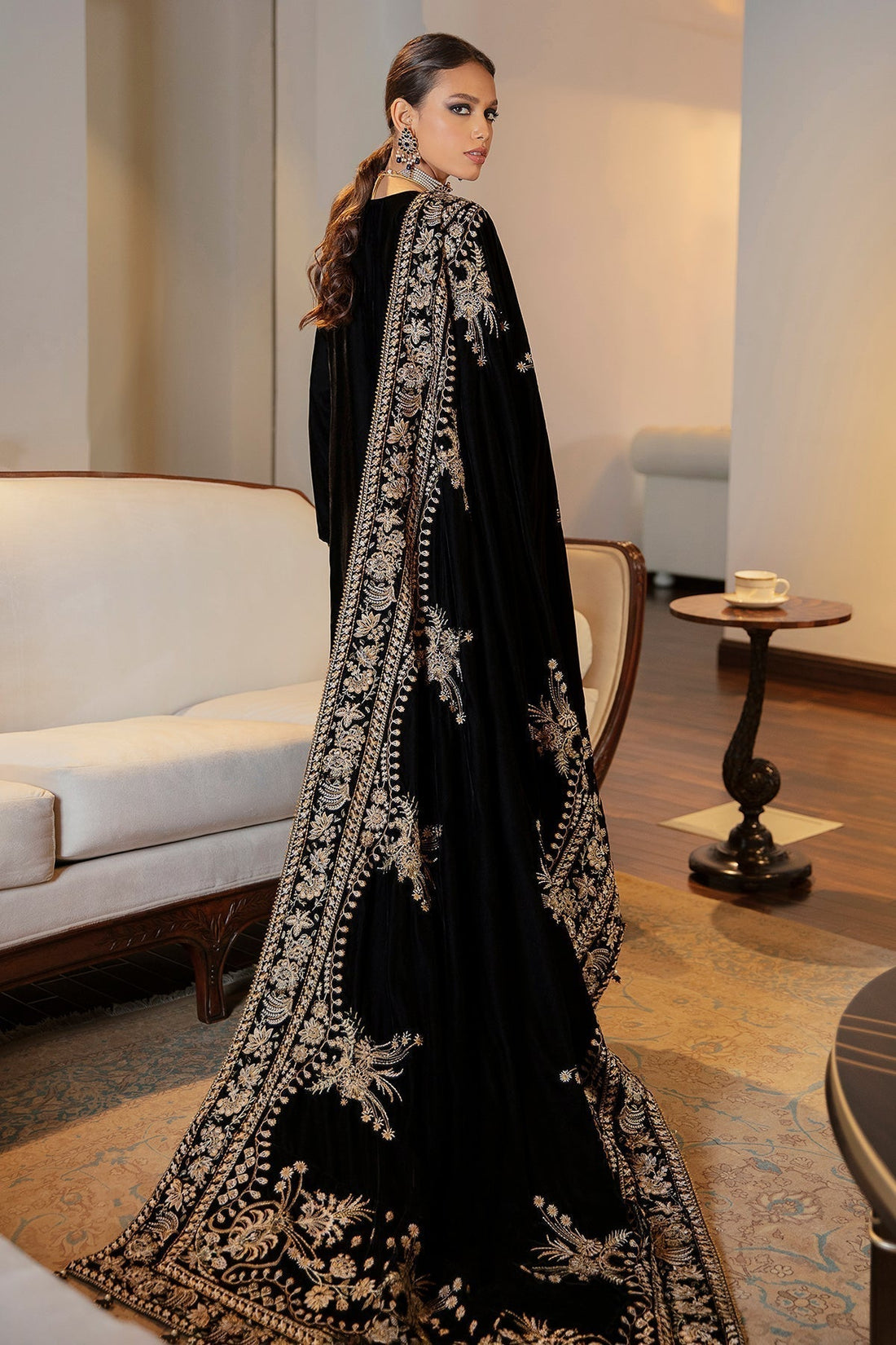 EMBROIDERED VELVET SHAWL VS-24 - House Of Hania
