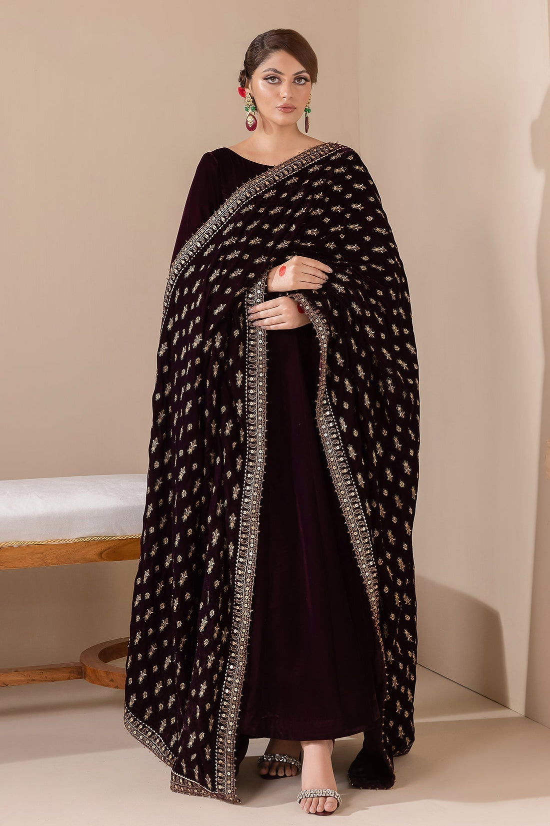 EMBROIDERED VELVET SHAWL VS-42 - House Of Hania