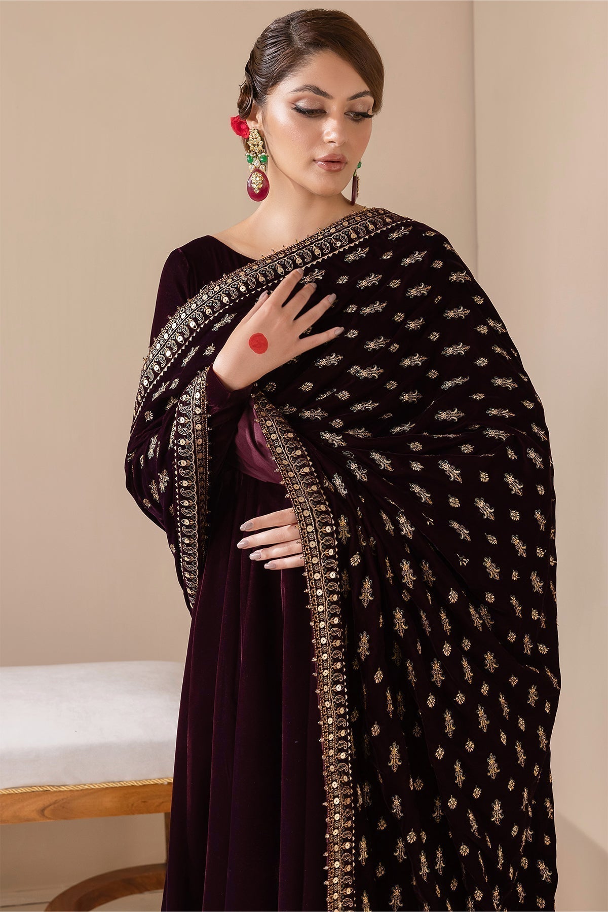 EMBROIDERED VELVET SHAWL VS-42 - House Of Hania