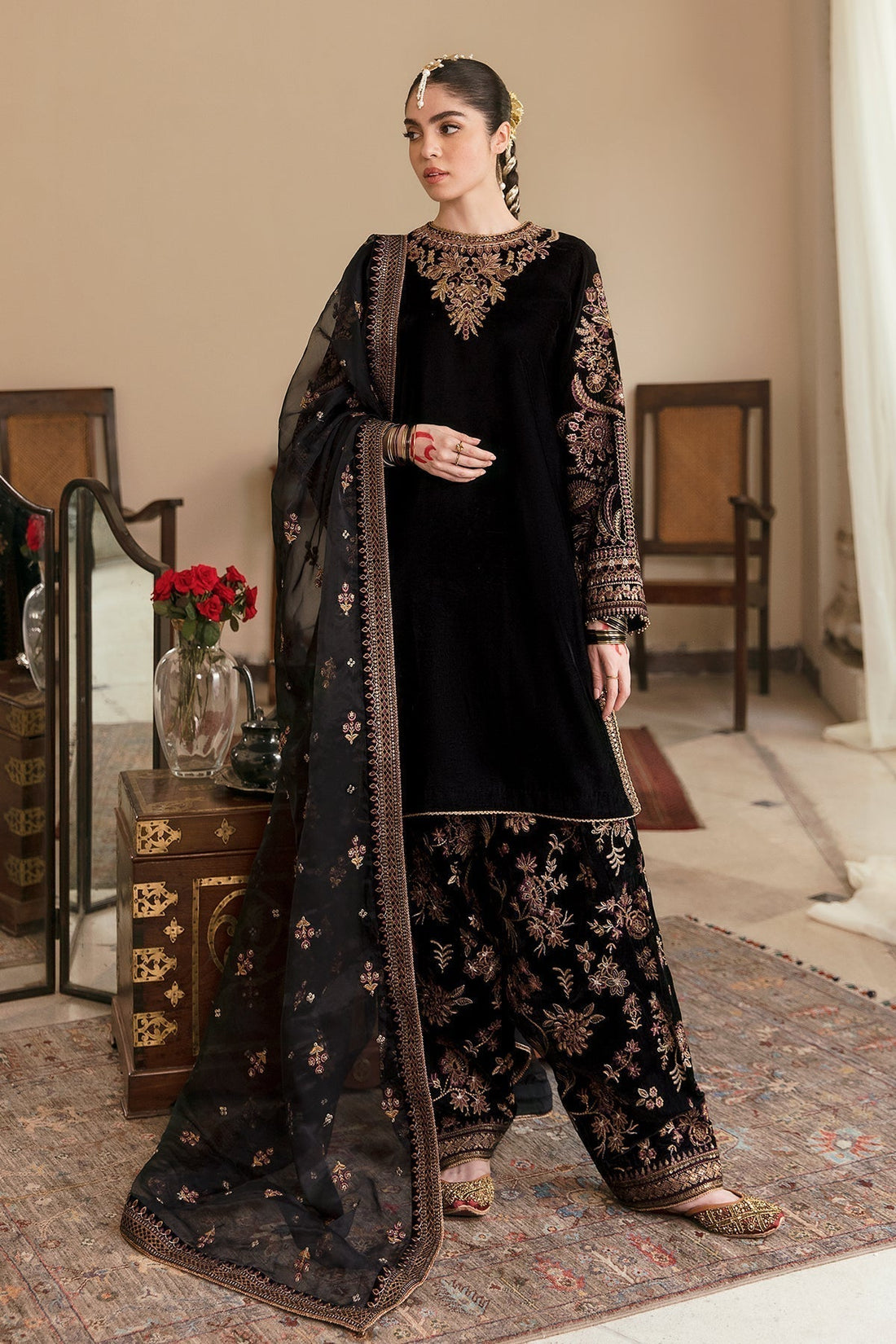 EMBROIDERED VELVET UF-253 - House Of Hania