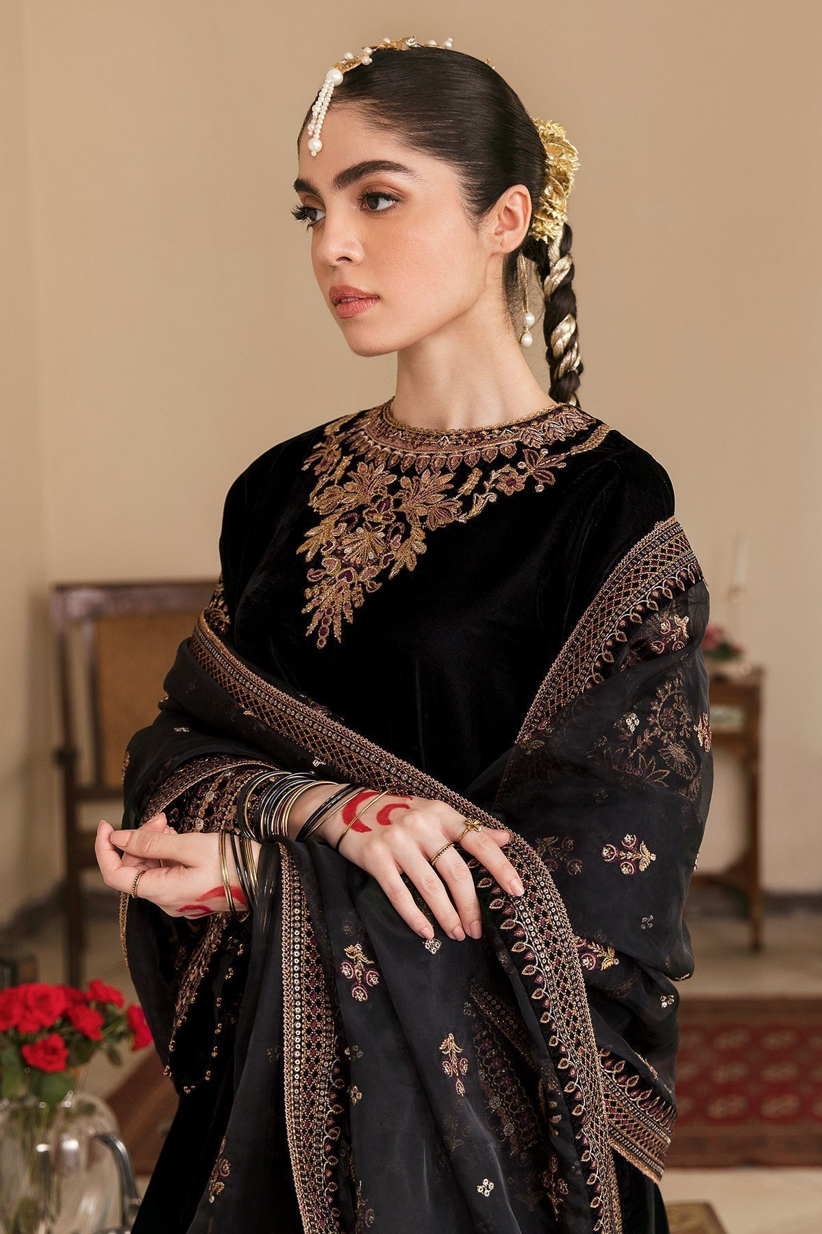 EMBROIDERED VELVET UF-253 - House Of Hania