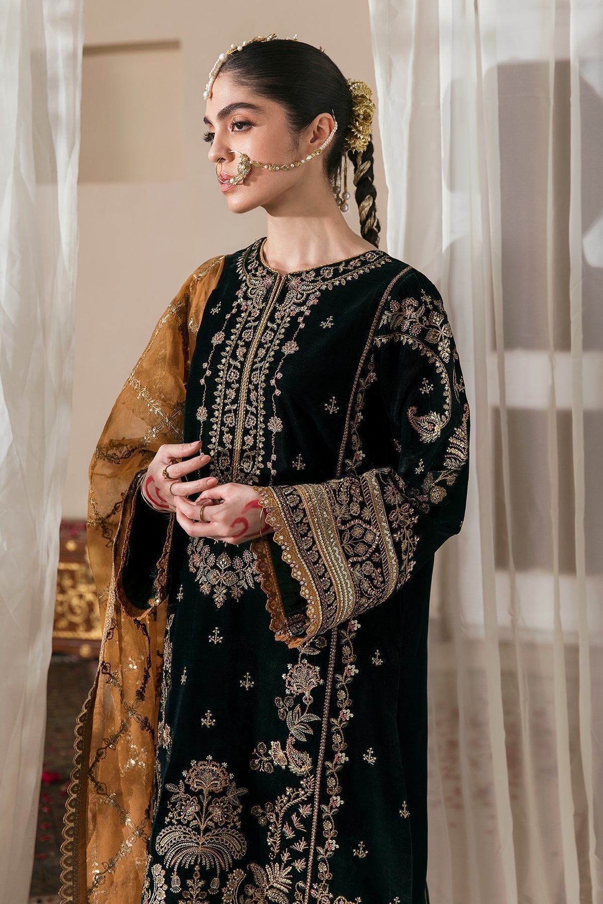 EMBROIDERED VELVET UF-255 - House Of Hania