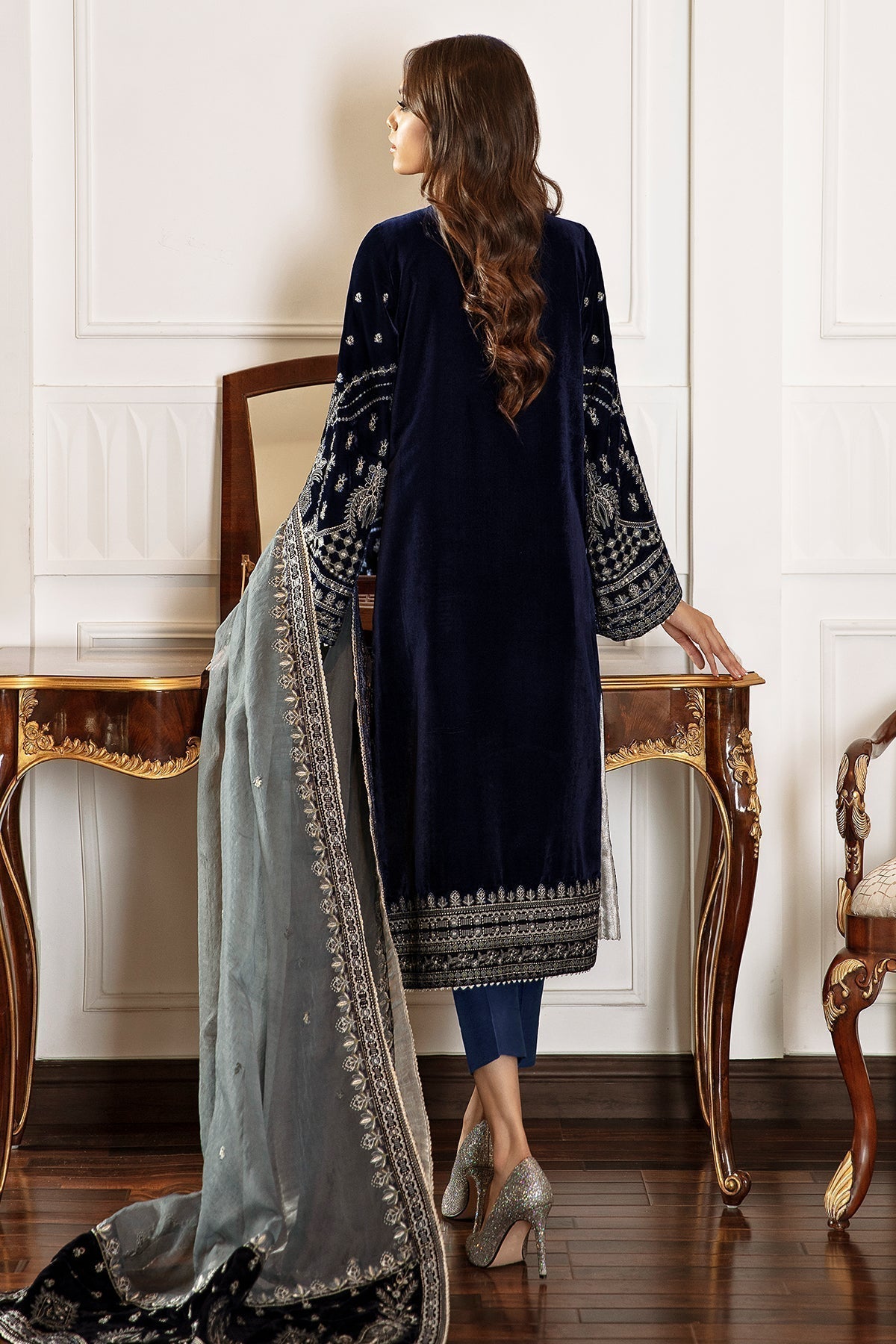 EMBROIDERED VELVET UF 41 - House Of Hania