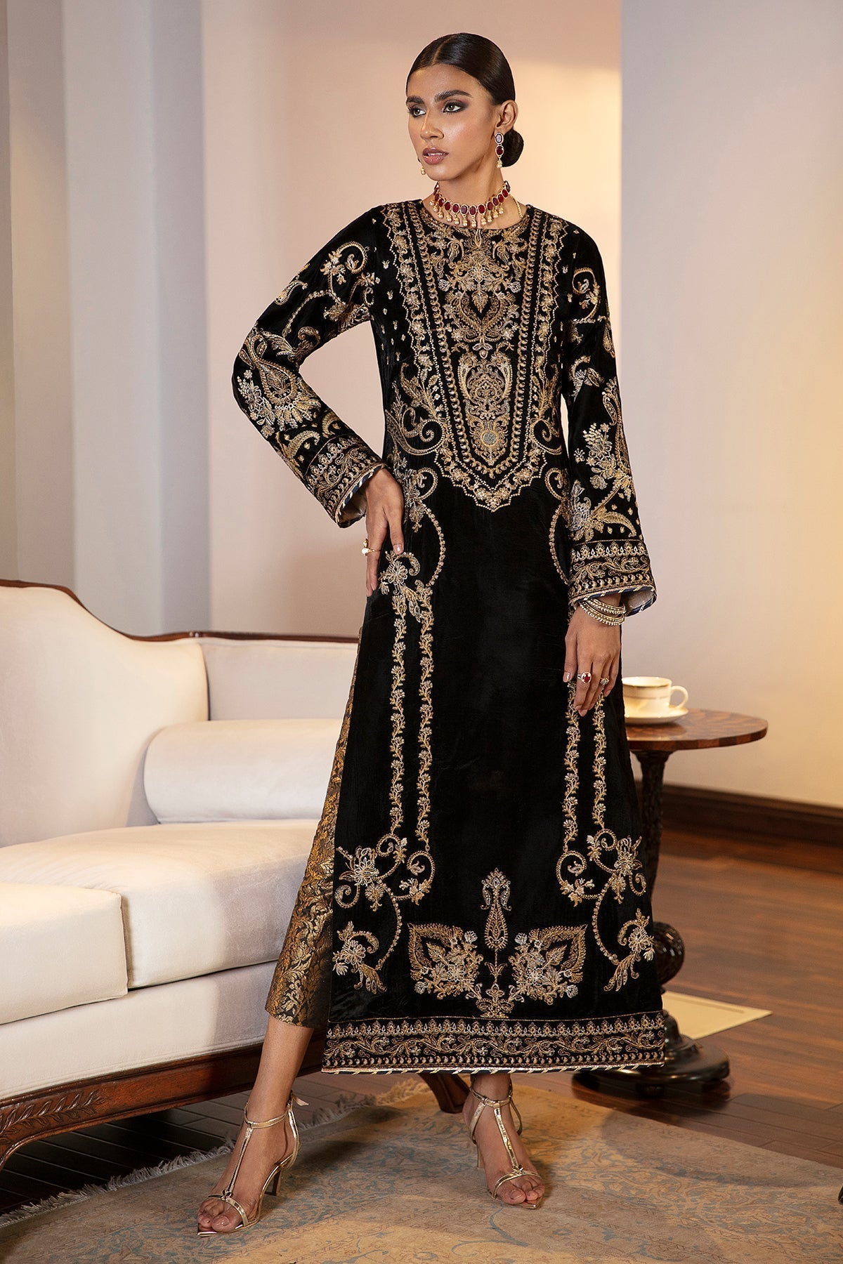 EMBROIDERED VELVET UF-42 - House Of Hania