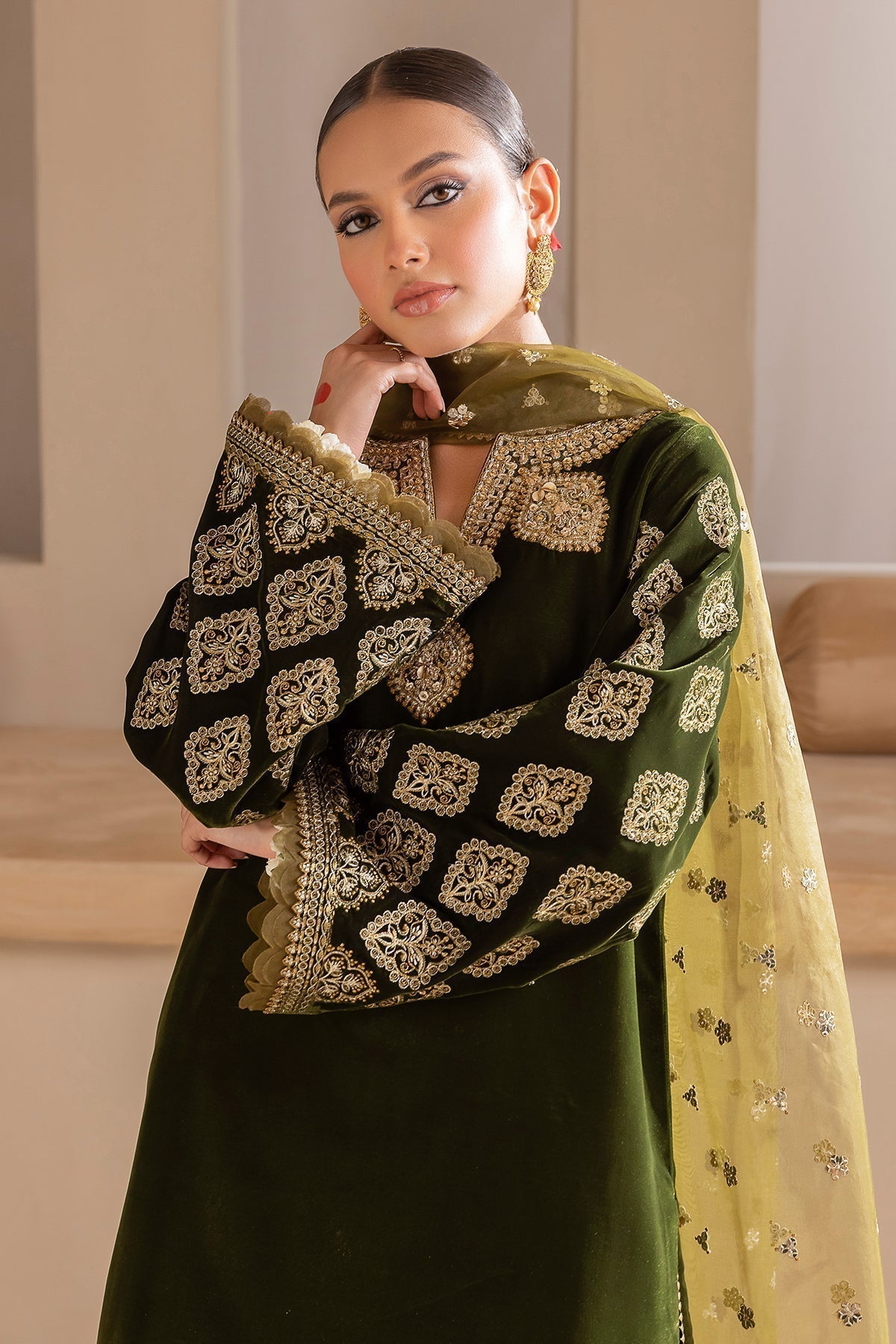 EMBROIDERED VELVET UF-425 - House Of Hania