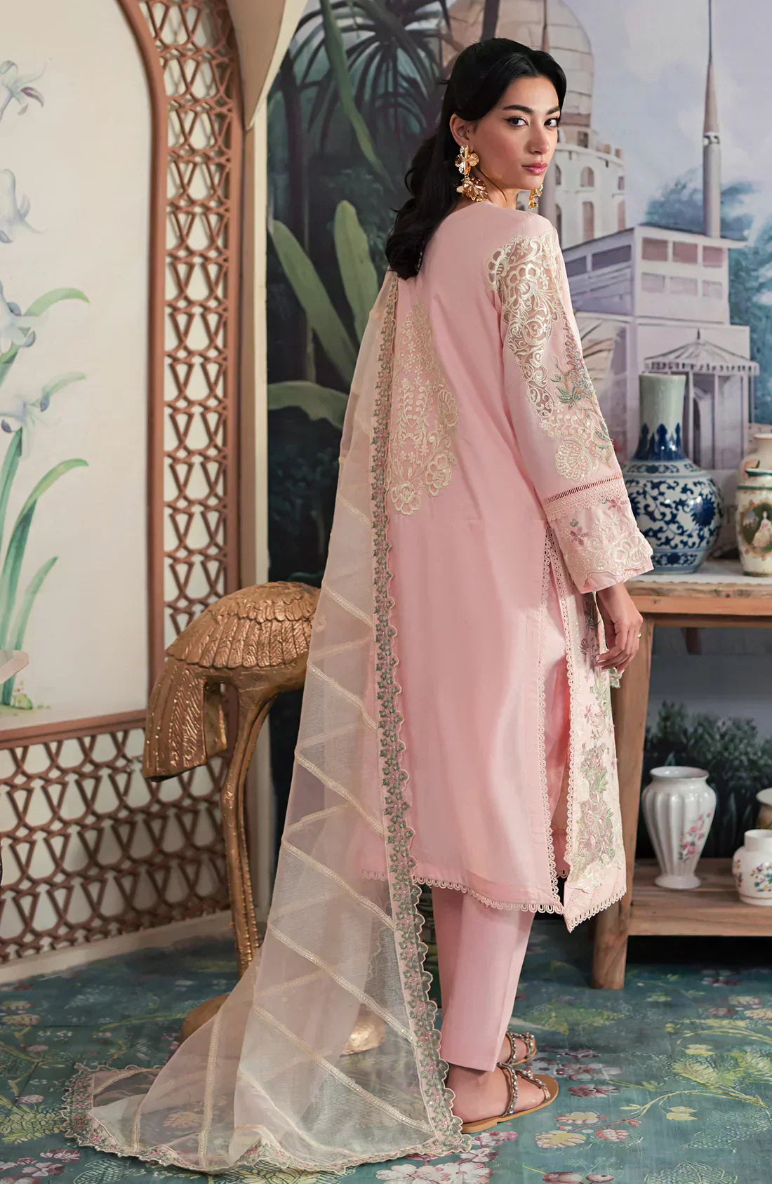 Emaan Adeel | Ayra Luxury Lawn 24 | AR-01 - House Of Hania