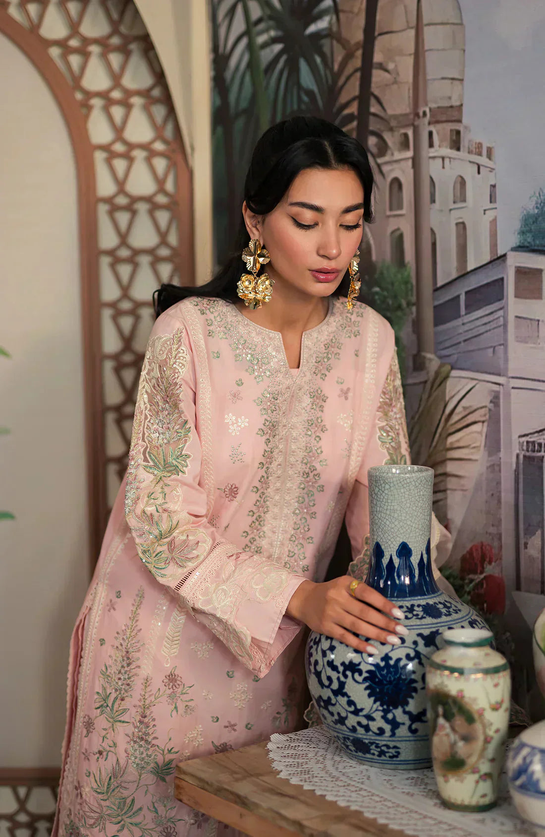 Emaan Adeel | Ayra Luxury Lawn 24 | AR-01 - House Of Hania