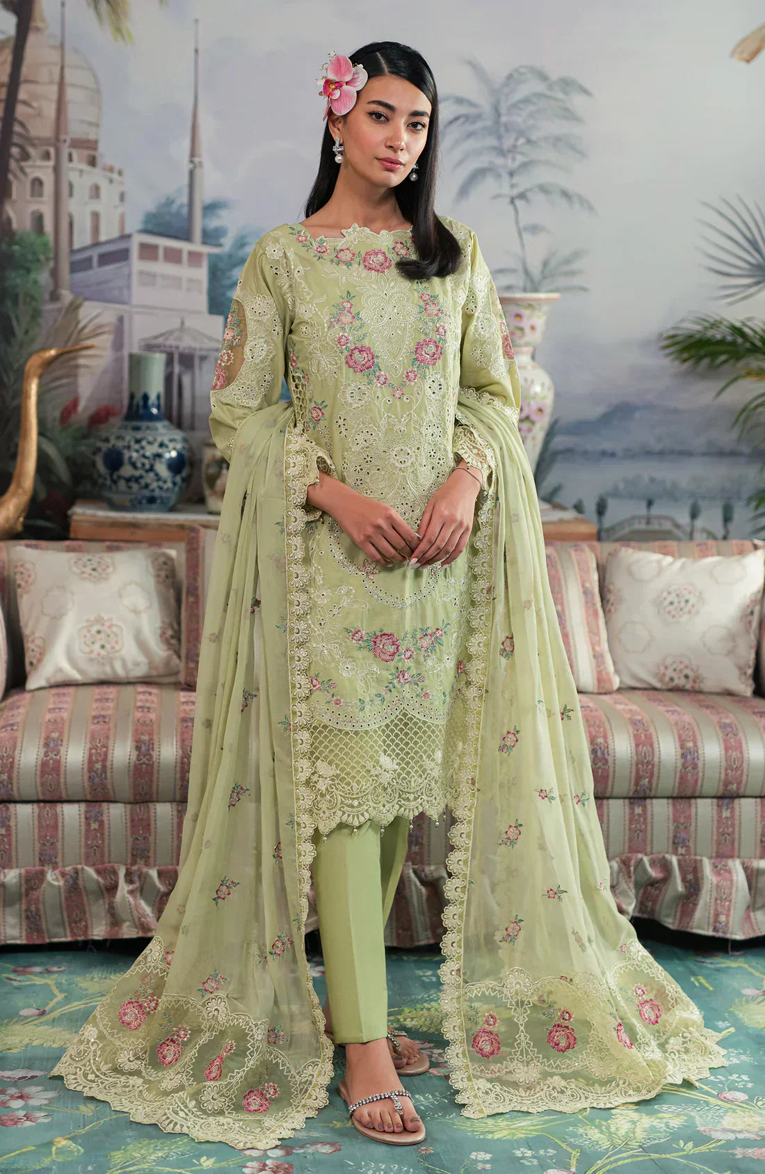 Emaan Adeel | Ayra Luxury Lawn 24 | AR-02 - House Of Hania