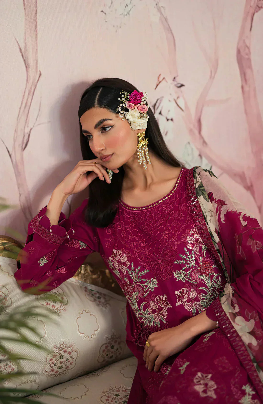 Emaan Adeel | Ayra Luxury Lawn 24 | AR-04 - House Of Hania