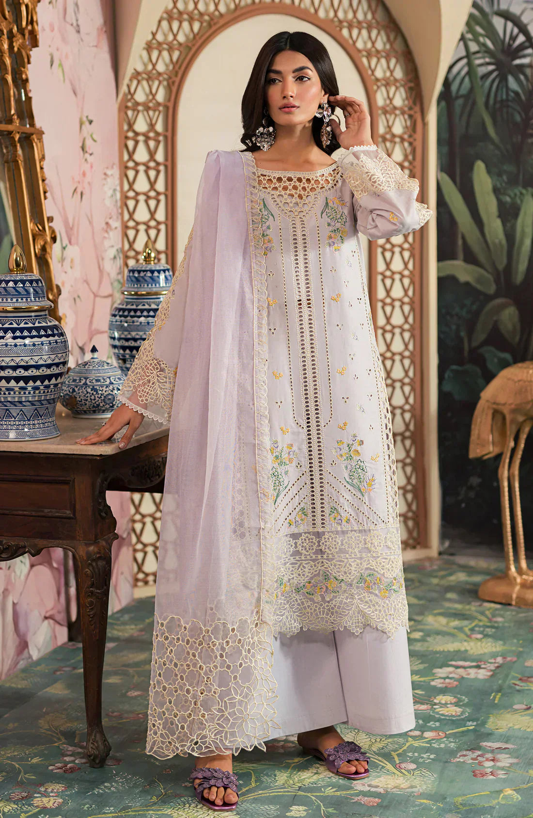 Emaan Adeel | Ayra Luxury Lawn 24 | AR-10 - House Of Hania