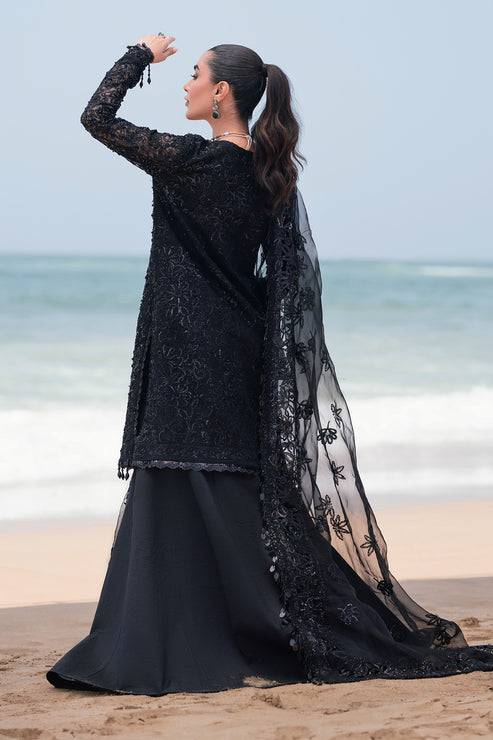 Emaan Adeel | Kamari Reveuse Wedding Formals | CASSANDRA - House Of Hania