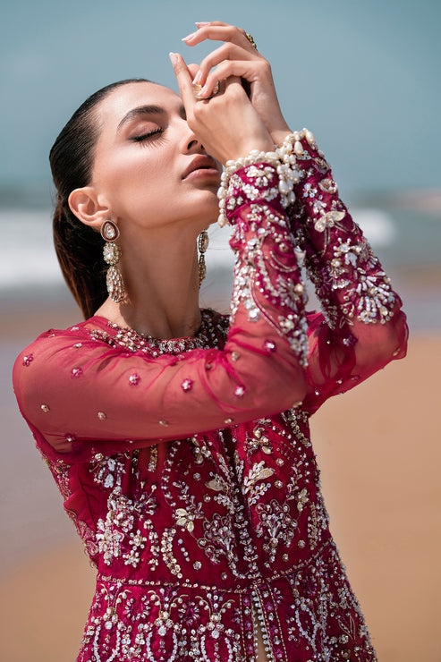 Emaan Adeel | Kamari Reveuse Wedding Formals | FLORA - House Of Hania