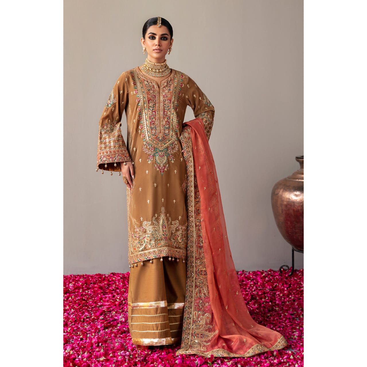 Emaan Adeel Makhmal Embroidered Velvet 3Pc Suit MK-07 MERAKI - House Of Hania
