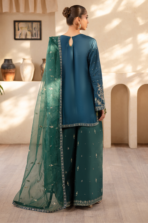 Emaan Adeel | Noore Festive Formals | LAVEEN - House Of Hania