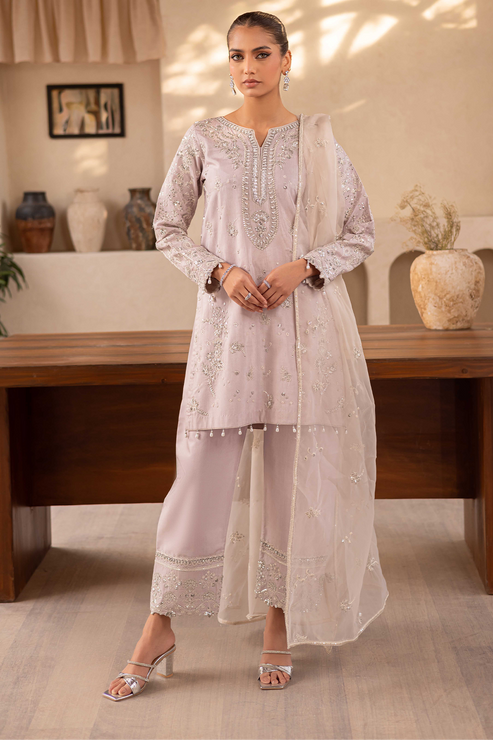 Emaan Adeel | Noore Festive Formals | YALINA - House Of Hania