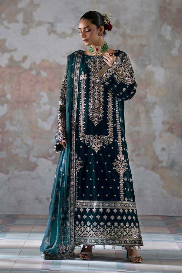 Emaan Adeel | Saanjh Velvet Collection 24 |  Meher - House Of Hania