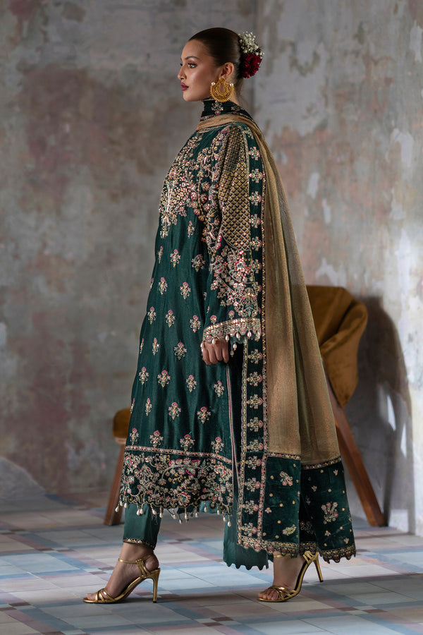 Emaan Adeel | Saanjh Velvet Collection 24 | Nisha - House Of Hania