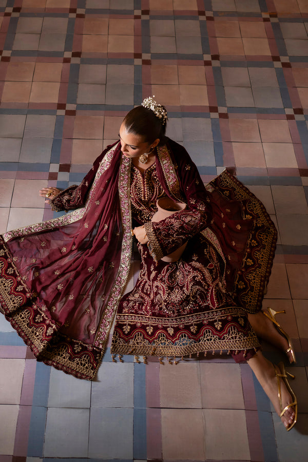 Emaan Adeel | Saanjh Velvet Collection 24 |  Tara - House Of Hania