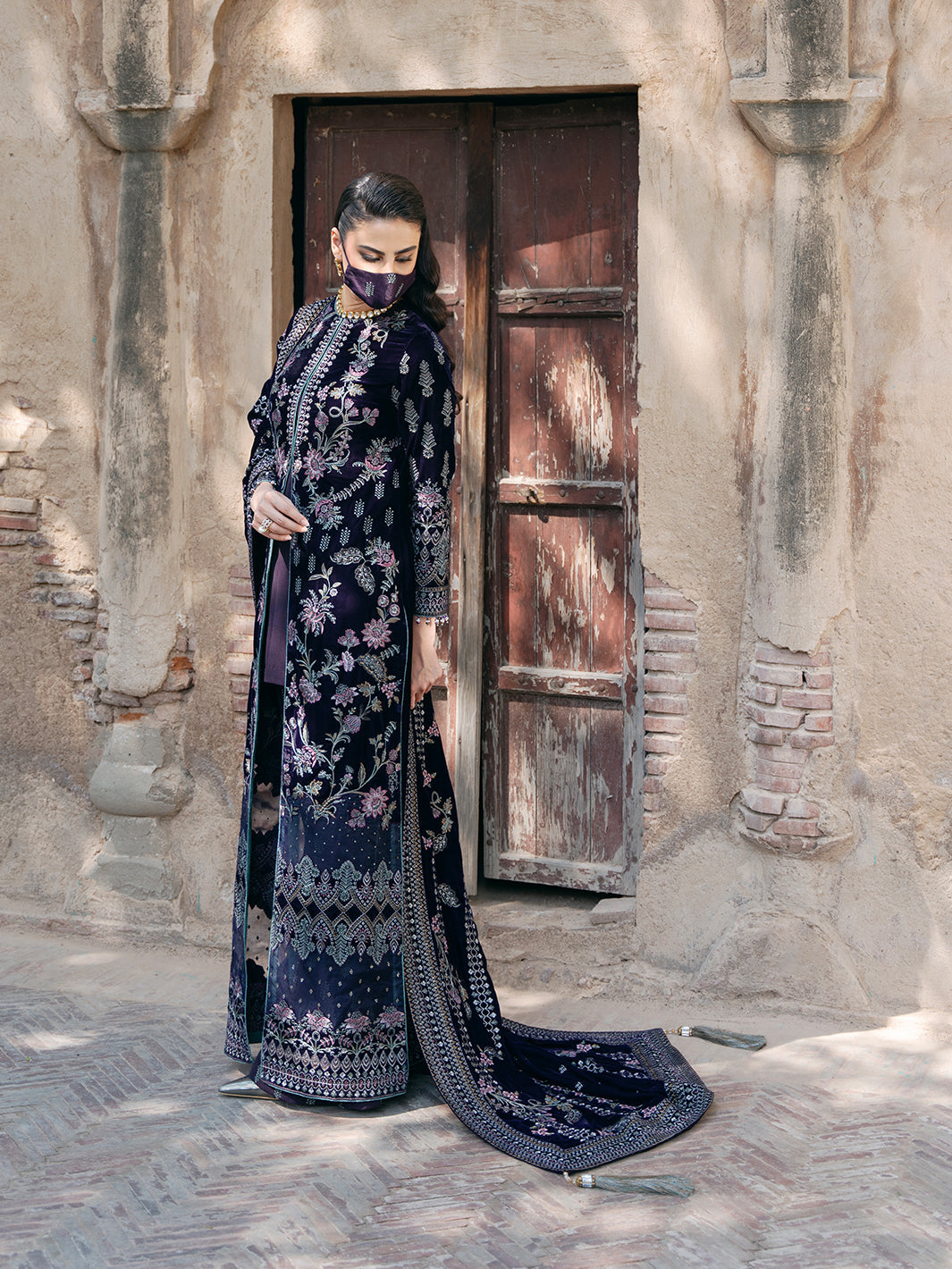 Flossie | Siara Velvet Formals | V-104 - B - House Of Hania