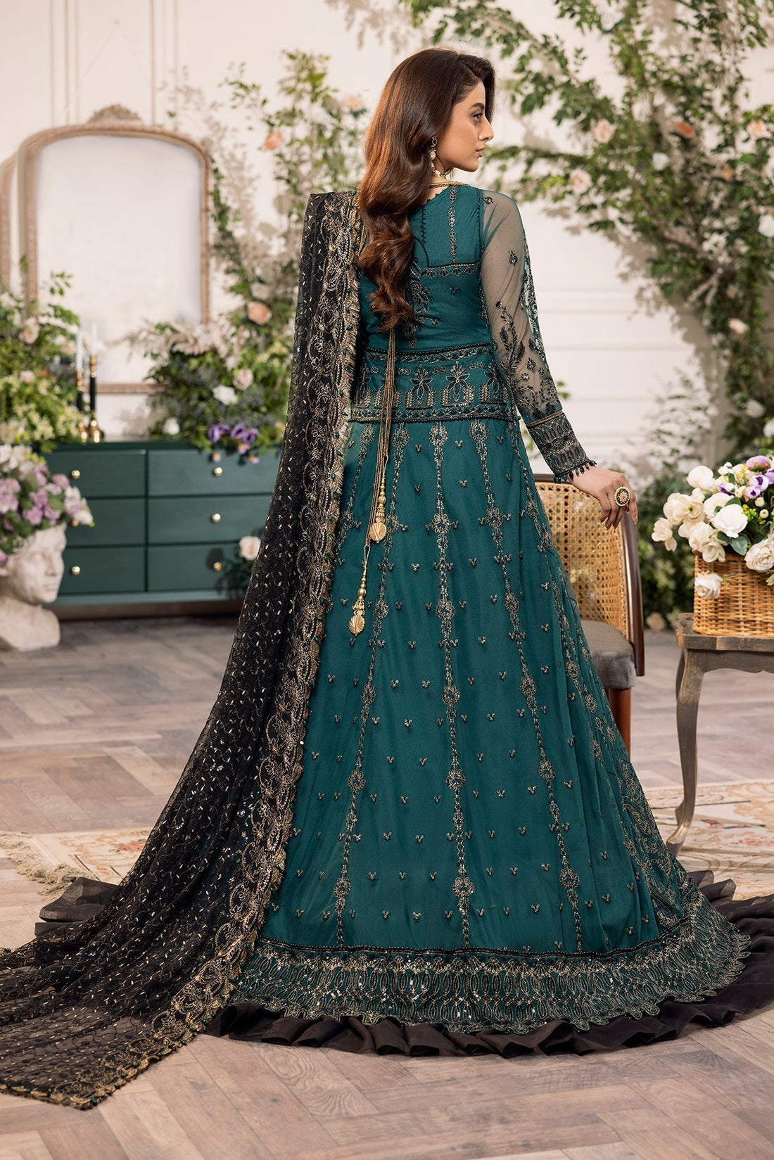 House of Nawab | Azalea Luxury Formals | DAAVRI - House Of Hania