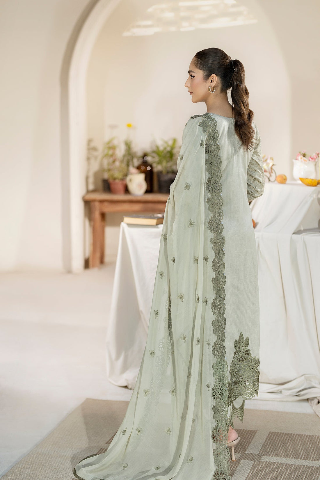 House of Nawab | Zora Luxury Lawn 24 | FADAH - House Of Hania