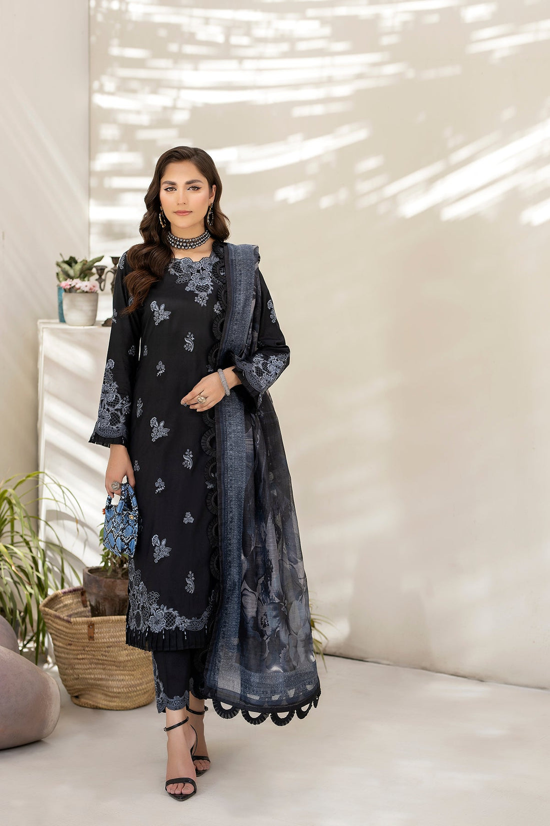 House of Nawab | Zora Luxury Lawn 24 | VALEH - House Of Hania