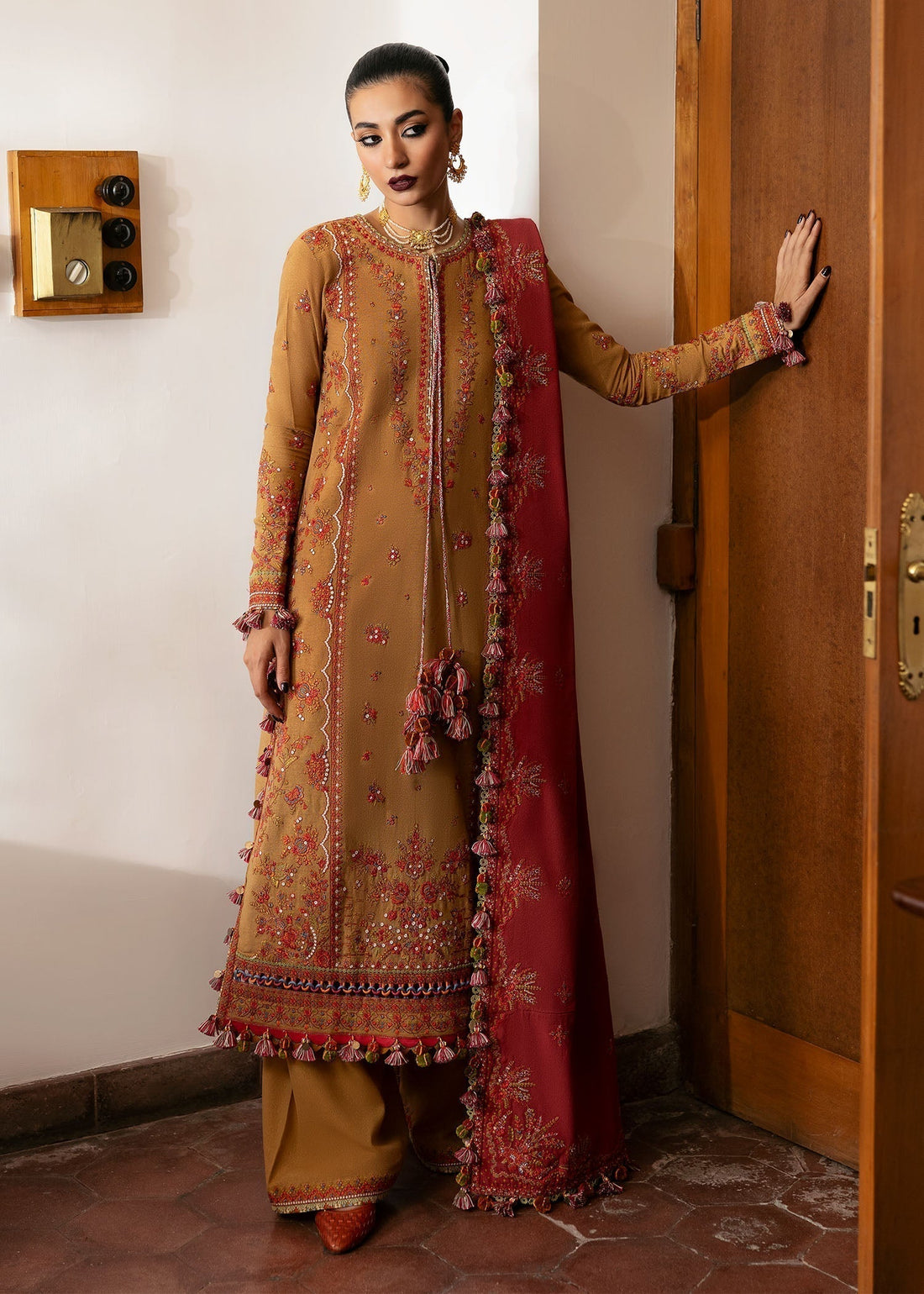 Hussain Rehar | Karandi Winter 24 | Tawn - House Of Hania