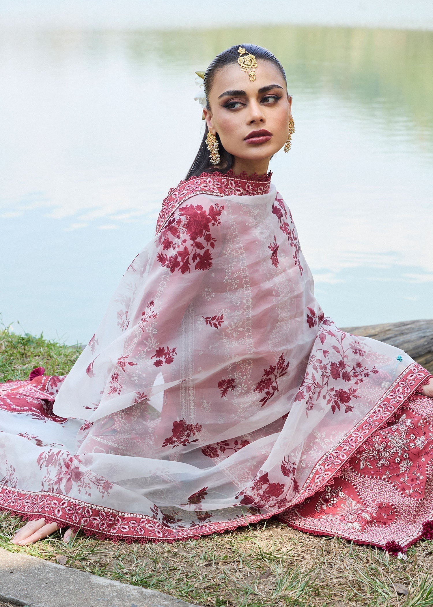 Hussain Rehar | Luxury Lawn 25 | Flare - House Of Hania