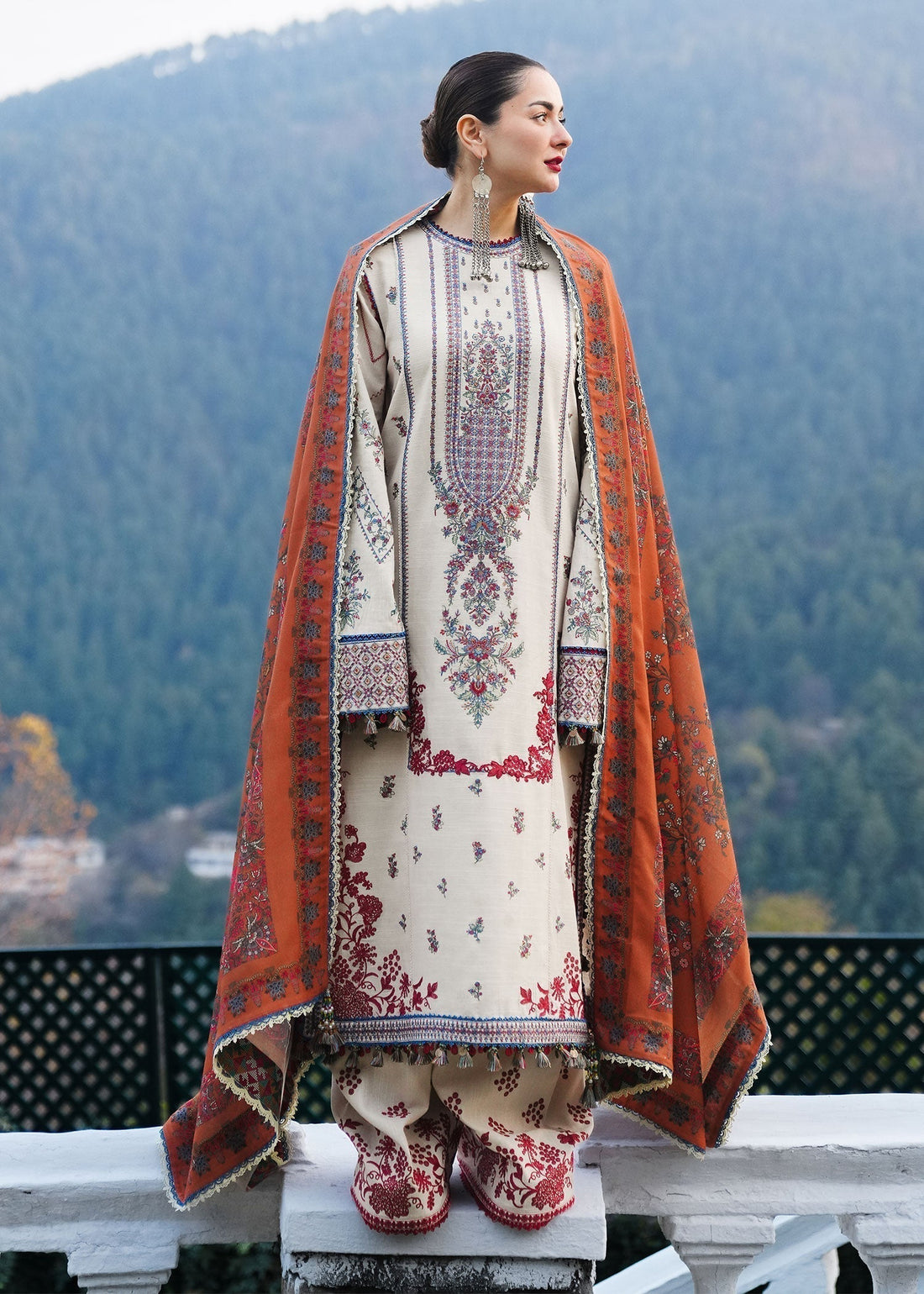 Hussain Rehar | Winter Shawl 24 | Almas - House Of Hania