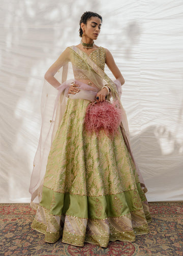 Mahgul | Eid Edit 2024 | Mirrored Screen - House Of Hania