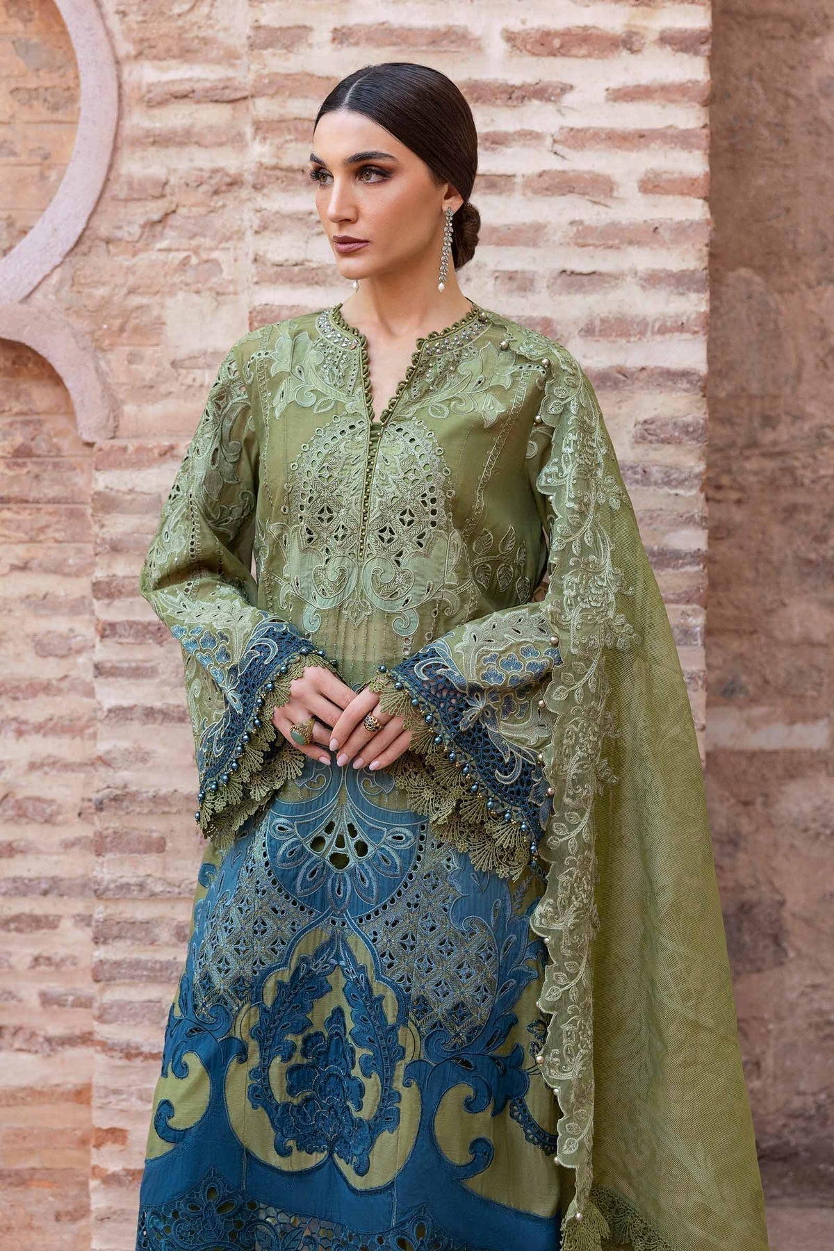 Maria B | Luxury Lawn 25 | D-2501-A - House Of Hania