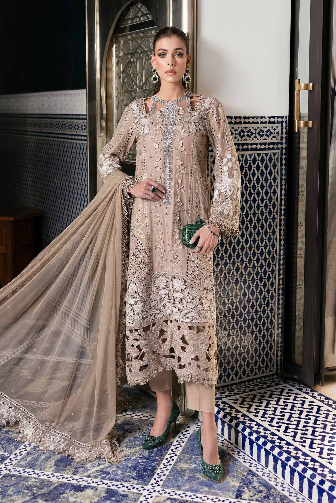 Maria B | Luxury Lawn 25 | D-2502-A - House Of Hania