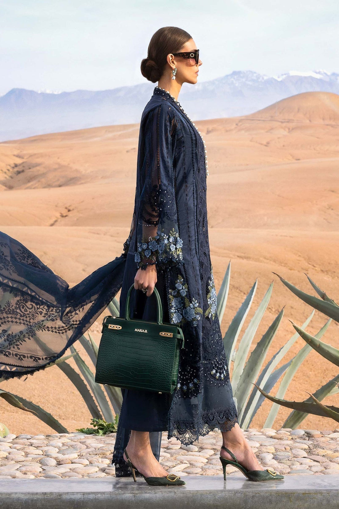 Maria B | Luxury Lawn 25 | D-2504-B - House Of Hania