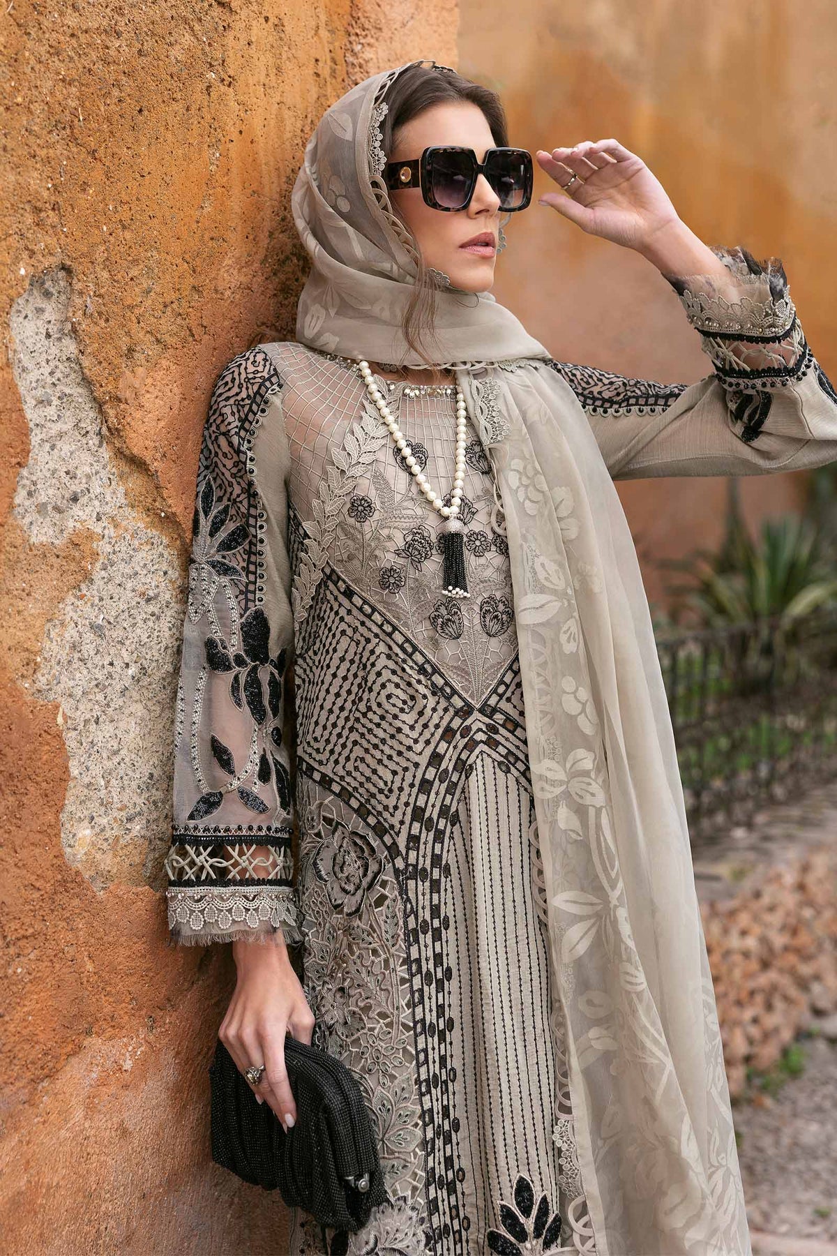 Maria B | Luxury Lawn 25 | D-2510-B - House Of Hania