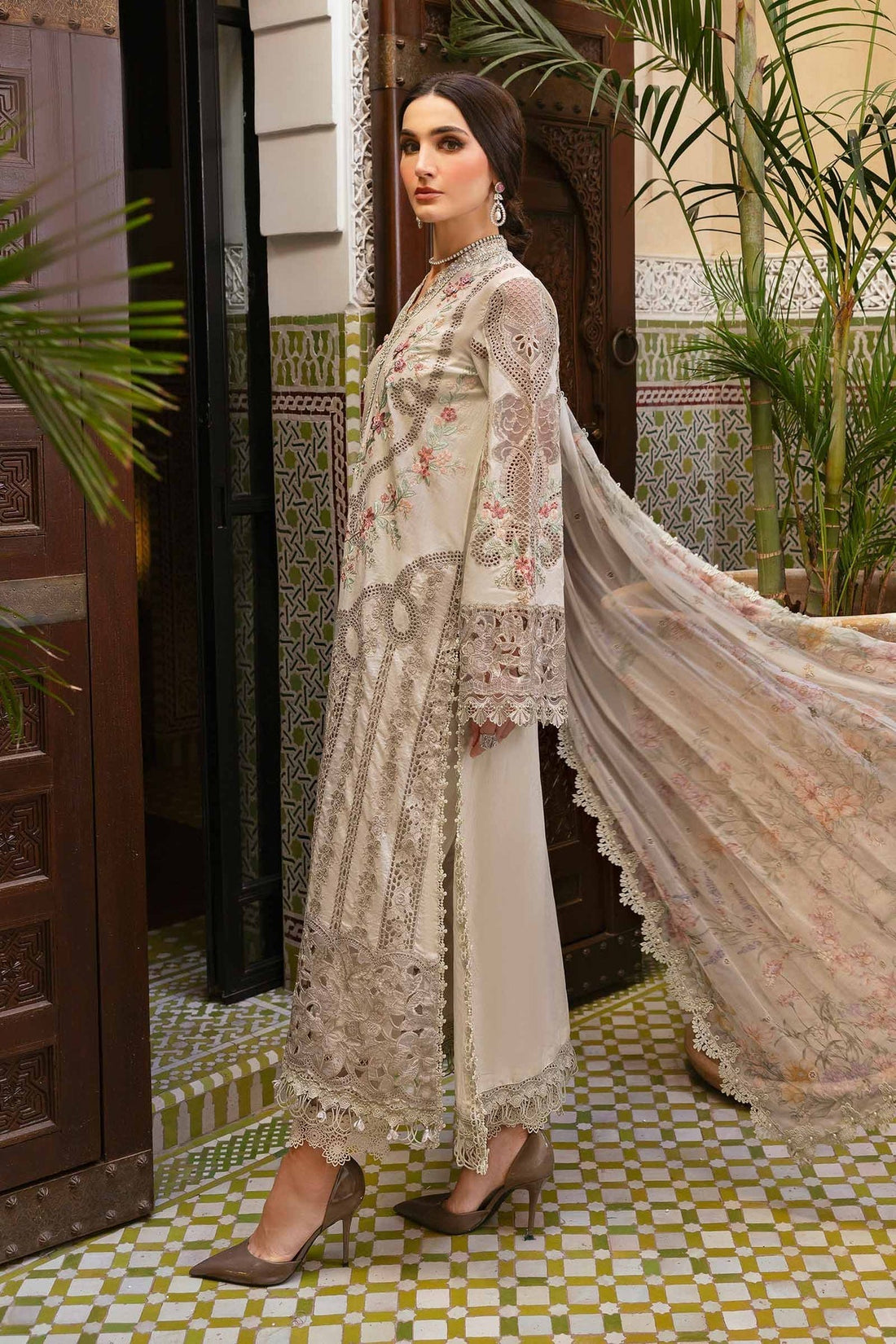 Maria B | Luxury Lawn 25 | D-2514-B - House Of Hania