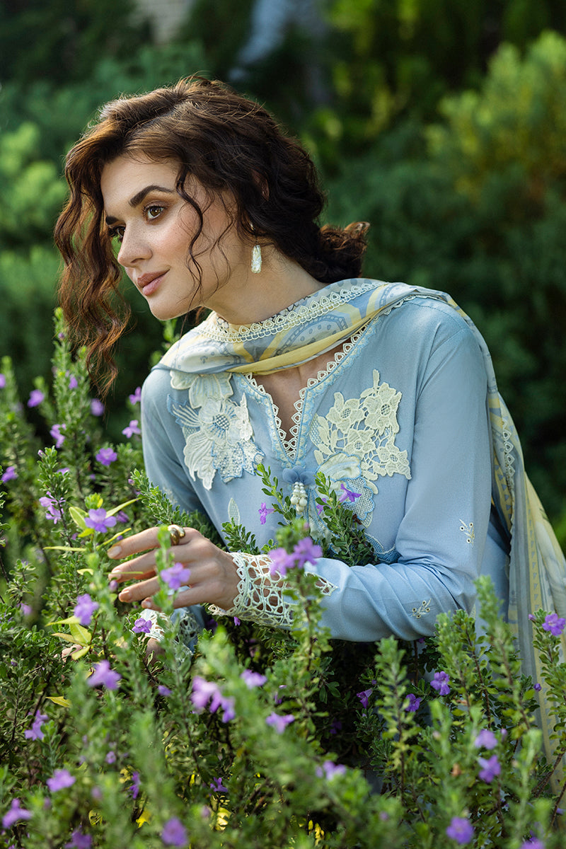 Mushq | Solace Ombre Chikankari | Intesa - House Of Hania