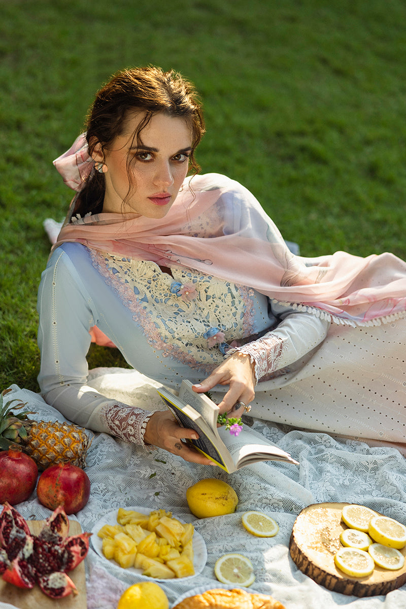 Mushq | Solace Ombre Chikankari | Purezza - House Of Hania
