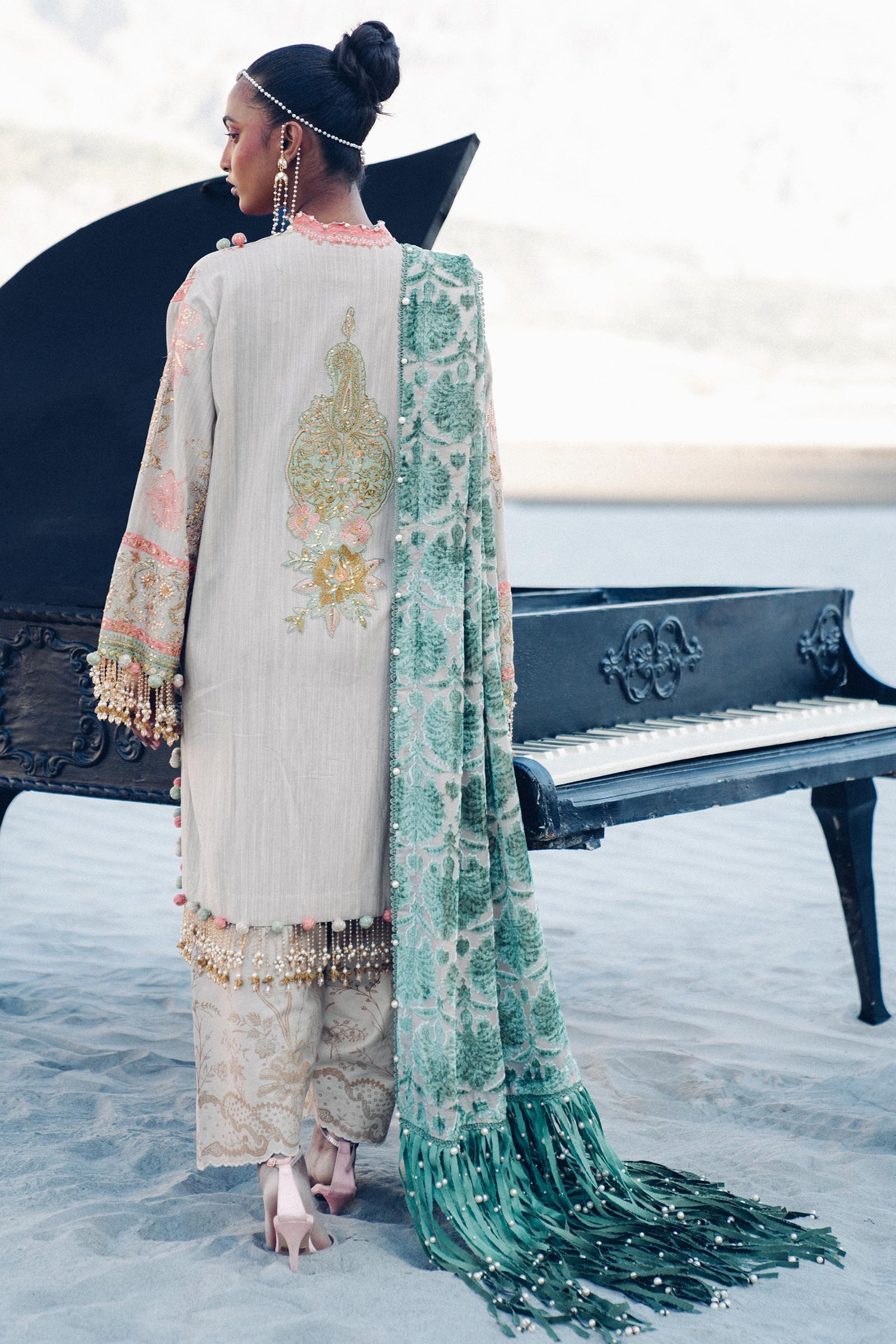 Sana Safinaz | Winter Shawl 24 | S241-001B-3CP - House Of Hania