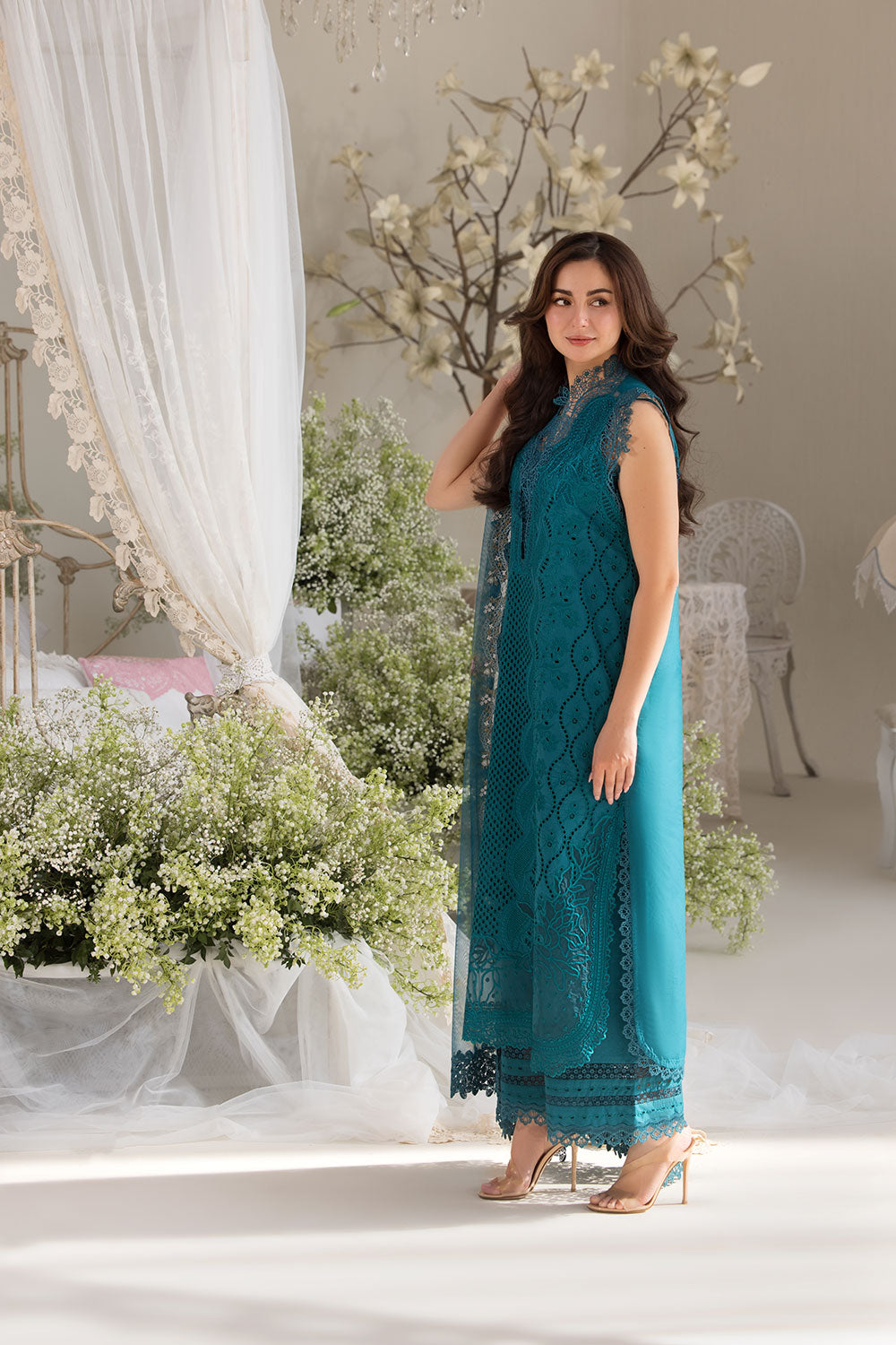 Sobia Nazir | Luxury Lawn 25 | 2A - House Of Hania