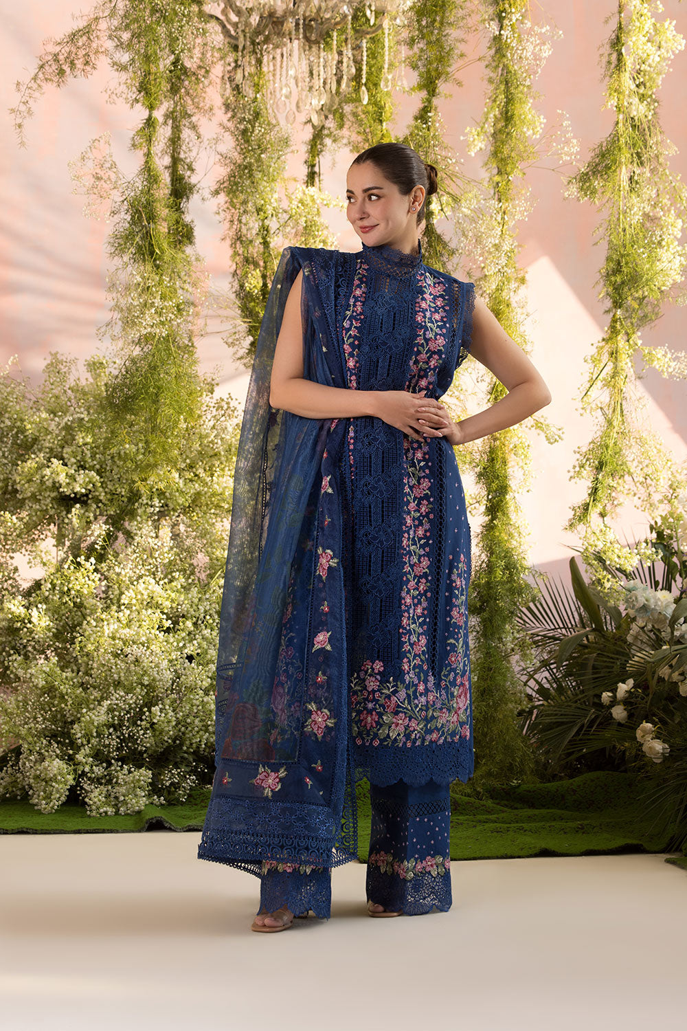 Sobia Nazir | Luxury Lawn 25 | 4A - House Of Hania