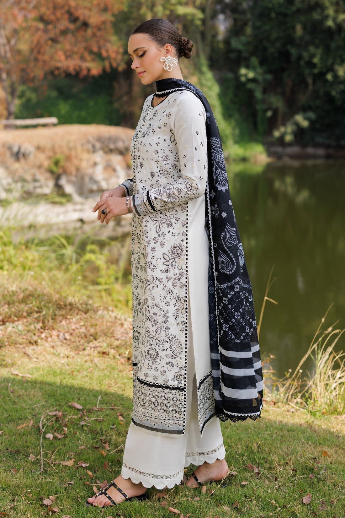 Xenia Formals | Luxury Lawn 25 | FIORELLA - House Of Hania