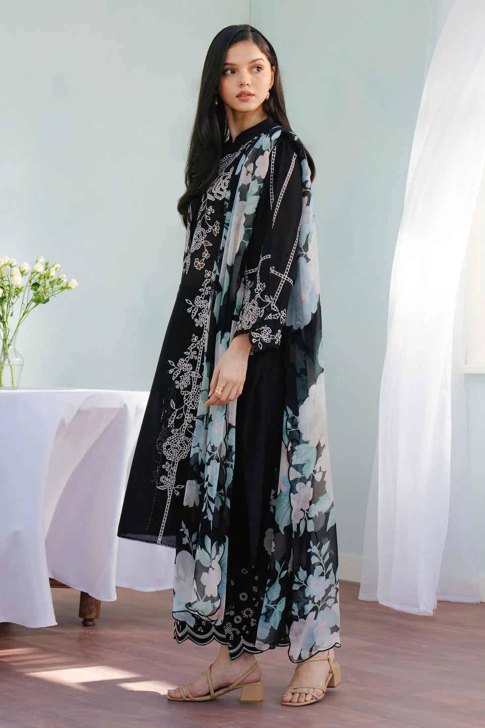 Zara Shahjahan | Coco Lawn 25 | ECLAT-7B - House Of Hania