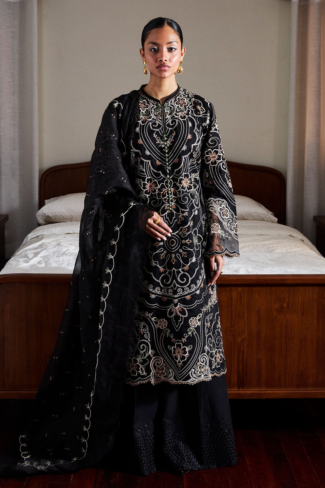 Zara Shahjahan | Satori 25 | Shizumi-4A - House Of Hania